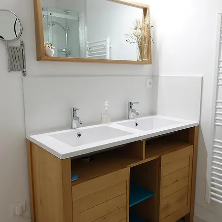 Apartment 456 Chemin De La Pinede *