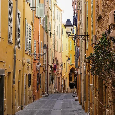 456 Chemin De La Pinède Appartement